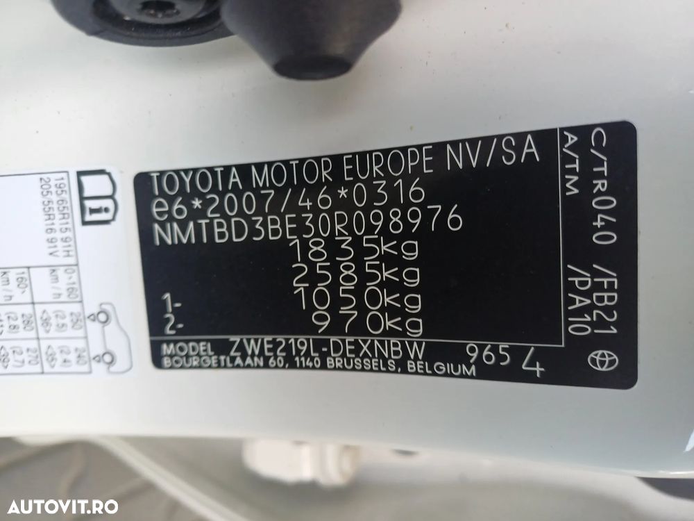 Toyota Corolla - 30