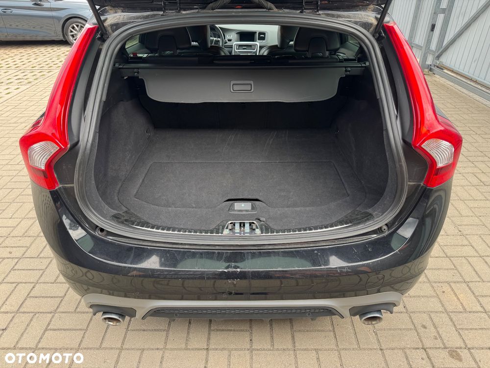Volvo V60 D4 Geartronic RDesign - 22