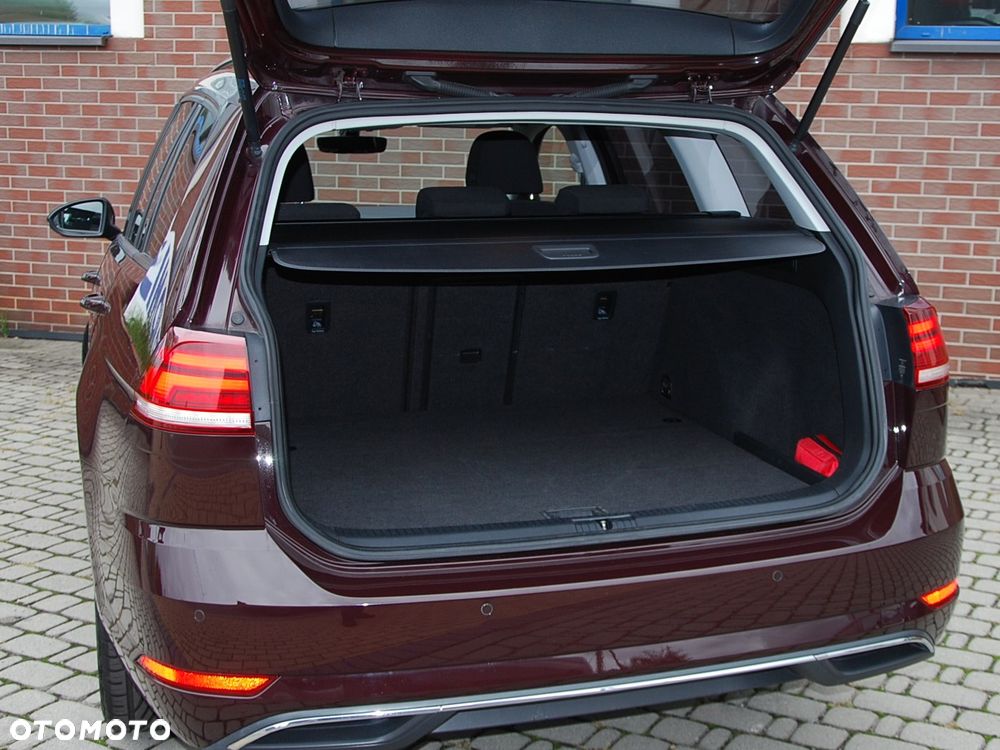 Volkswagen Golf - 22