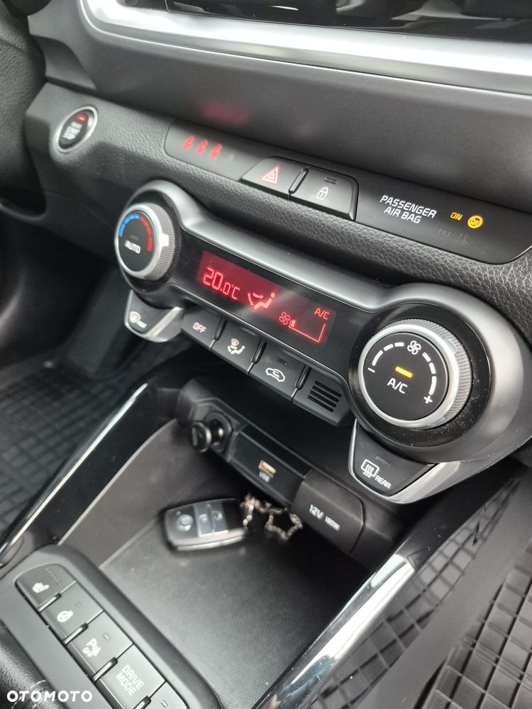 Kia Stonic 1.0 T-GDI MHEV L Business Line - 28