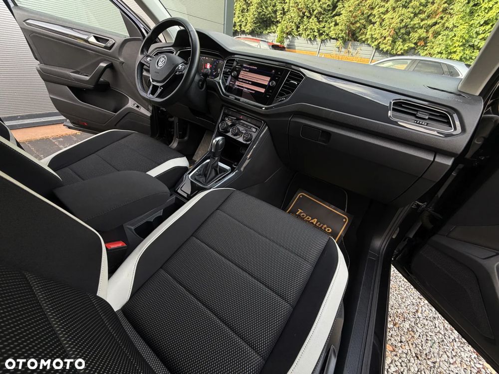 Volkswagen T-Roc - 15