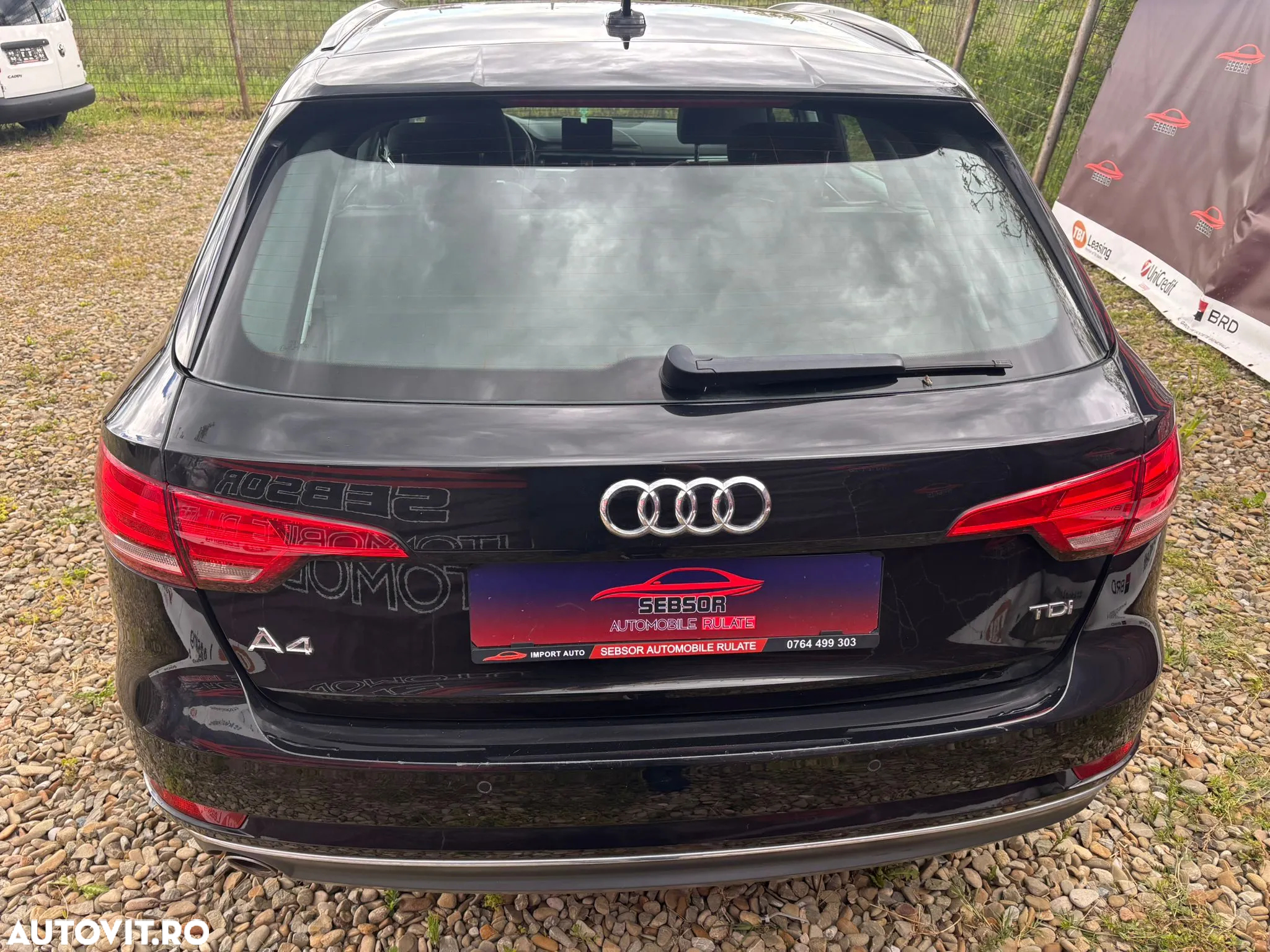 Audi A4 Avant 2.0 TDI S tronic - 9