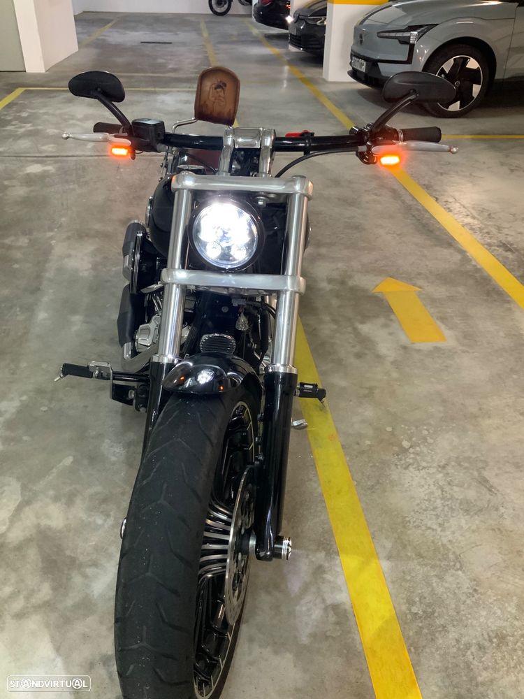 Harley-Davidson Breakout - 8