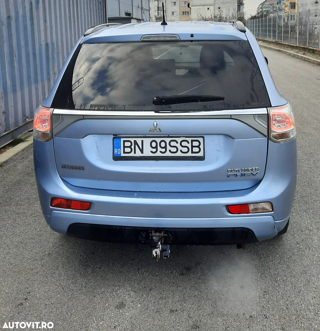 Mitsubishi Outlander 2.0 4WD Plug-In Hybrid - 4
