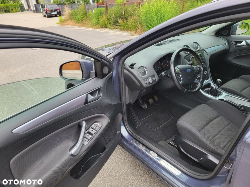 Ford Mondeo - 11