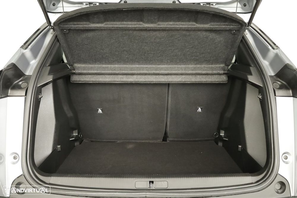 Peugeot 2008 1.2 PureTech Allure - 23