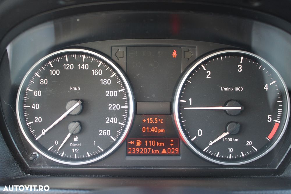 BMW Seria 3 320d xDrive DPF Edition Exclusive - 8
