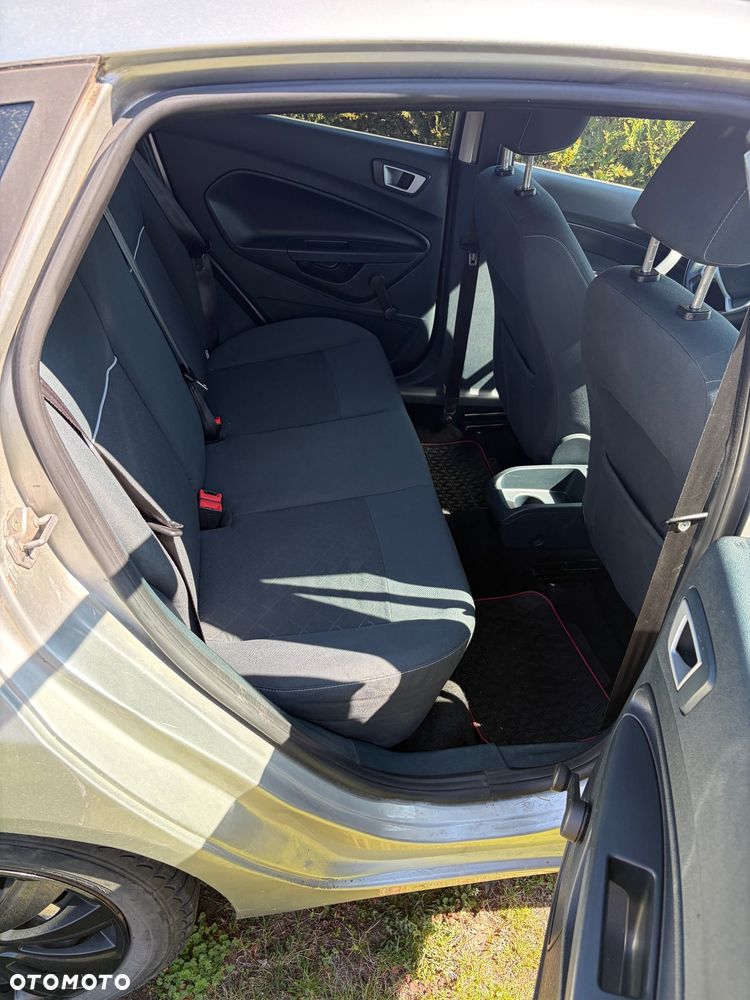 Ford Fiesta - 11
