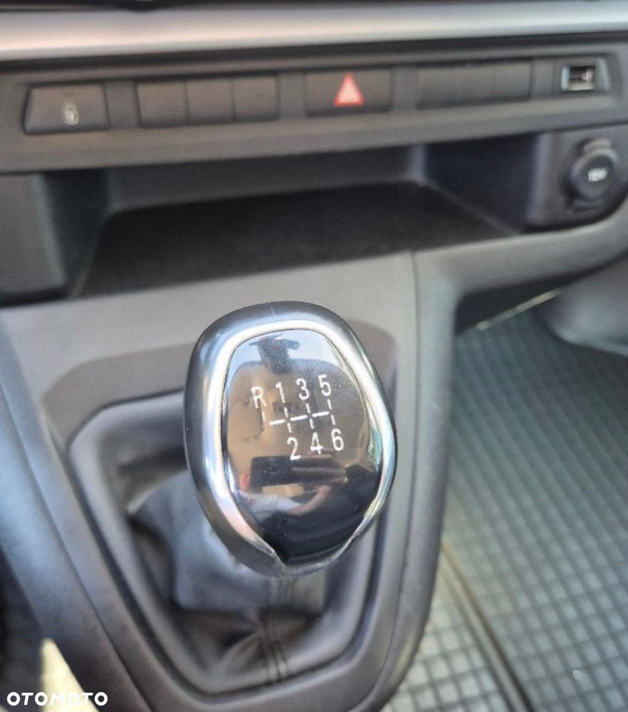 Opel Vivaro - 16