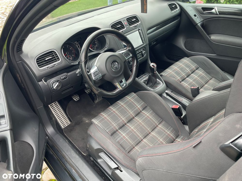 Volkswagen Golf - 11