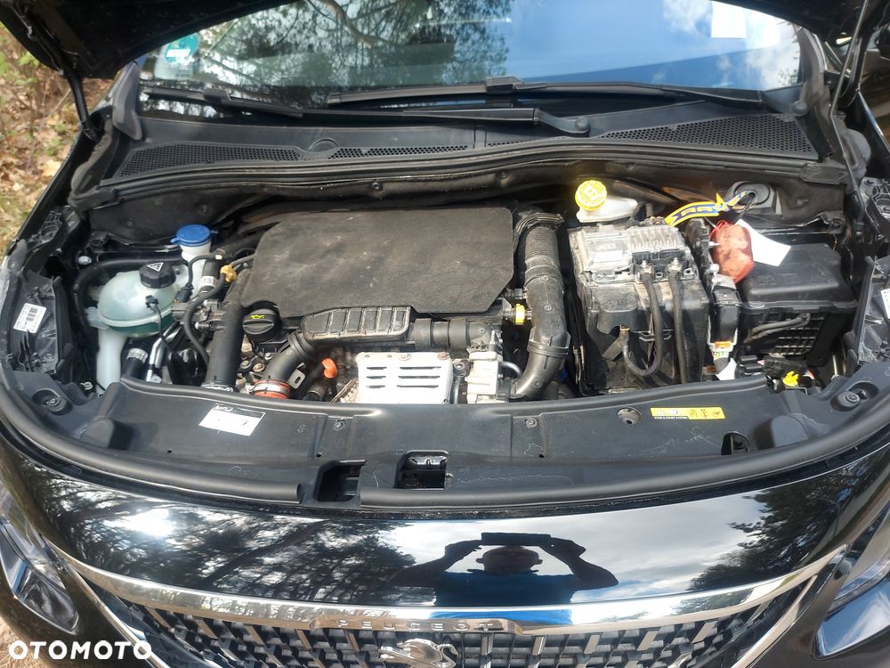 Peugeot 2008 1.2 Pure Tech Active S&S EAT6 - 11