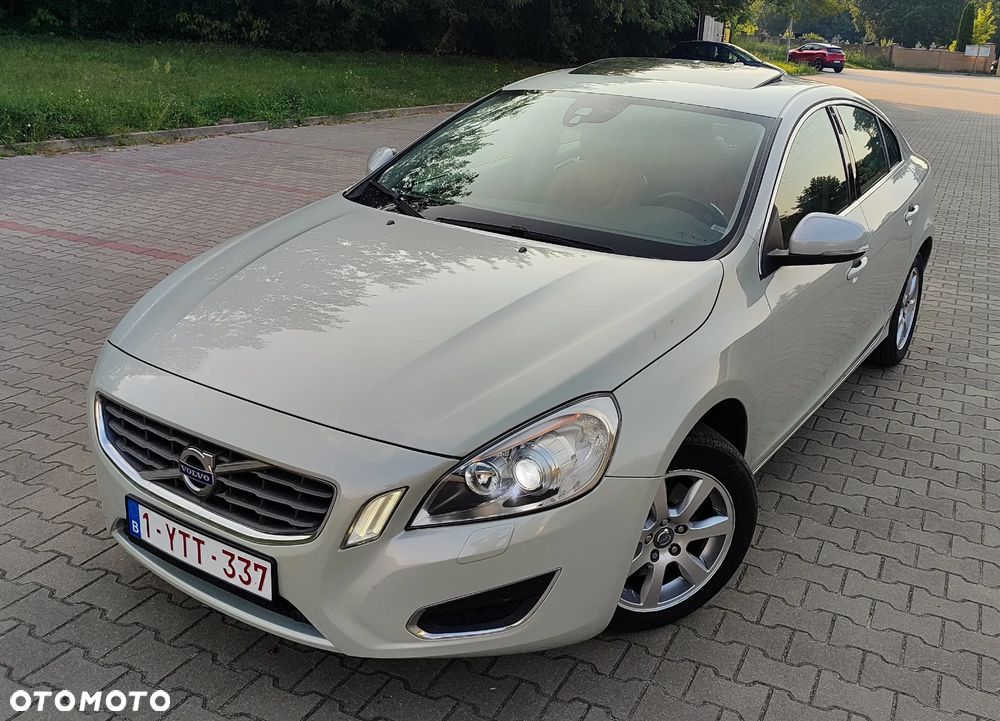 Volvo S60 D3 Geartronic Summum - 18
