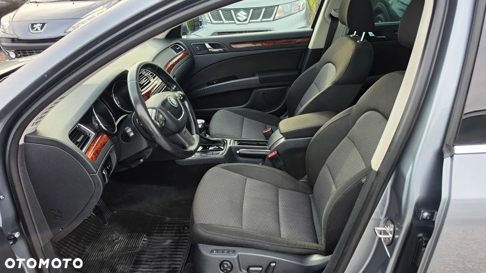 Skoda Superb 2.0 TDI DSG Elegance - 14