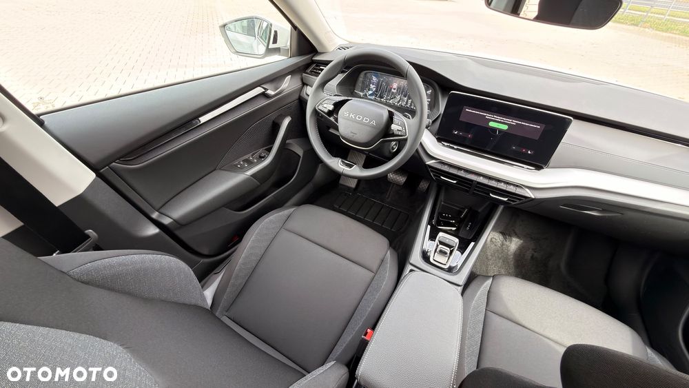 Skoda Octavia 1.5 TSI mHEV Drive Essence DSG - 9