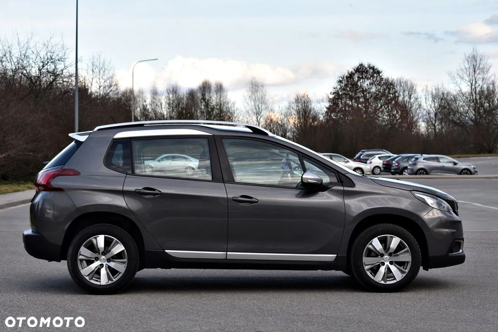 Peugeot 2008 1.2 PureTech Active S&S - 10