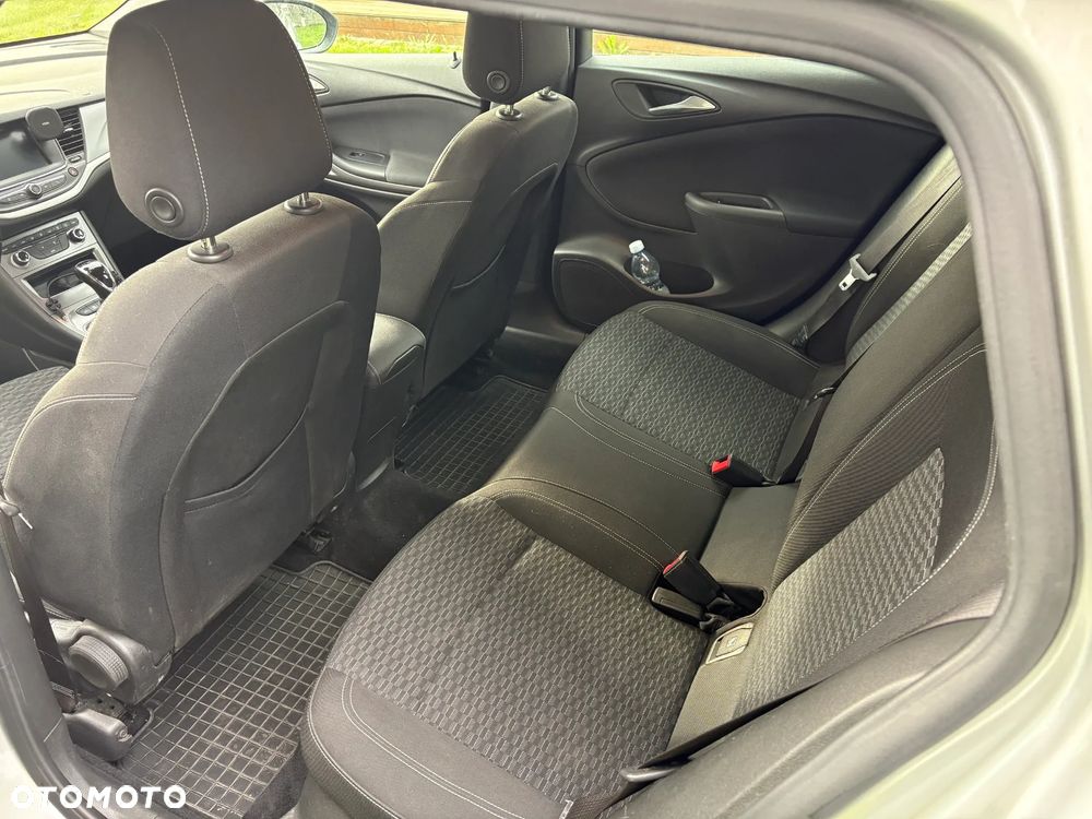 Opel Astra 1.6 CDTI Enjoy S&S - 11