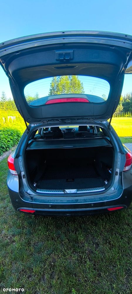 Hyundai i40 Kombi blue 1.6 Classic - 13