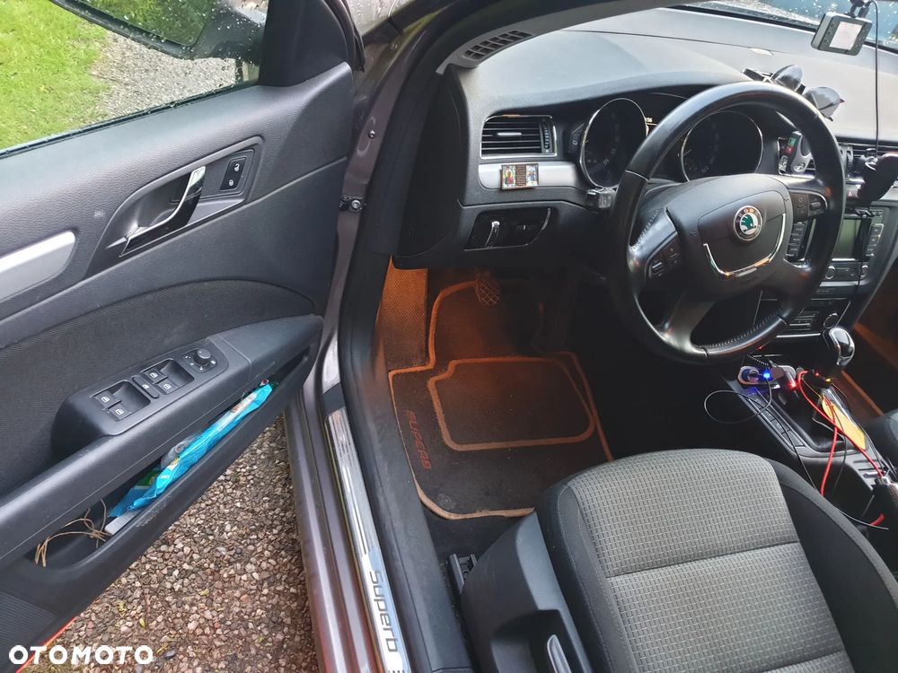Skoda Superb 1.6 TDI Ambition Greenline - 3