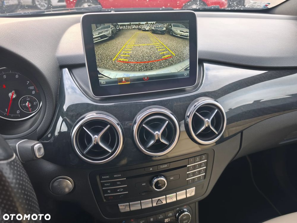 Mercedes-Benz Klasa B 180 7G-DCT - 9