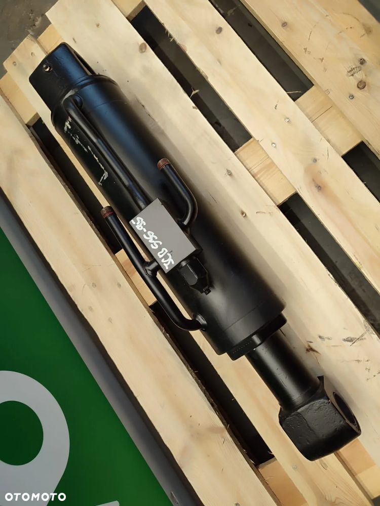 JCB 535-95 siłownik wychyłu poziomowania łyżki - 3