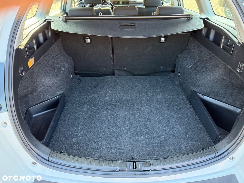 Toyota Auris 1.33 Dual-VVT-i Cool - 27