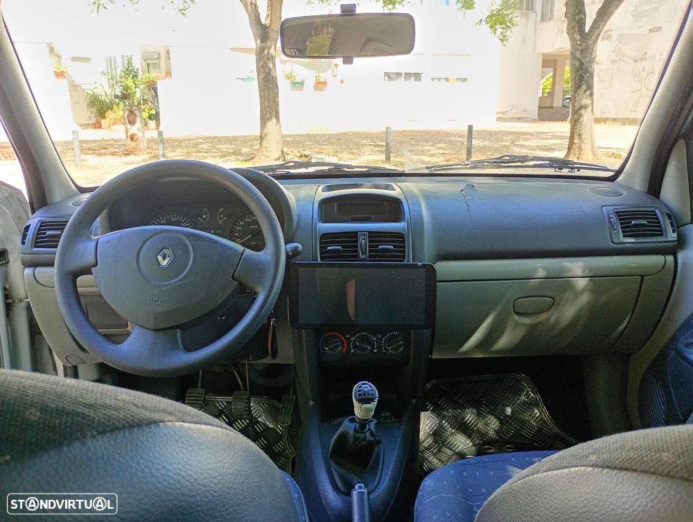 Renault Clio 1.2 16V Expression - 7