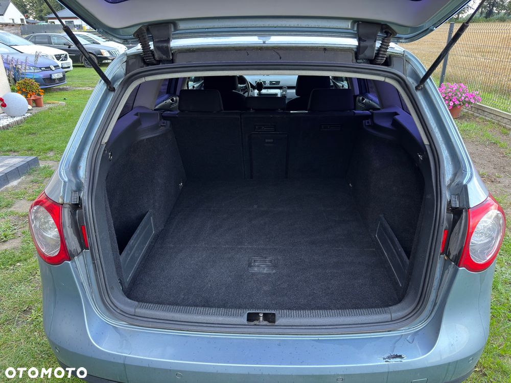 Volkswagen Passat - 8