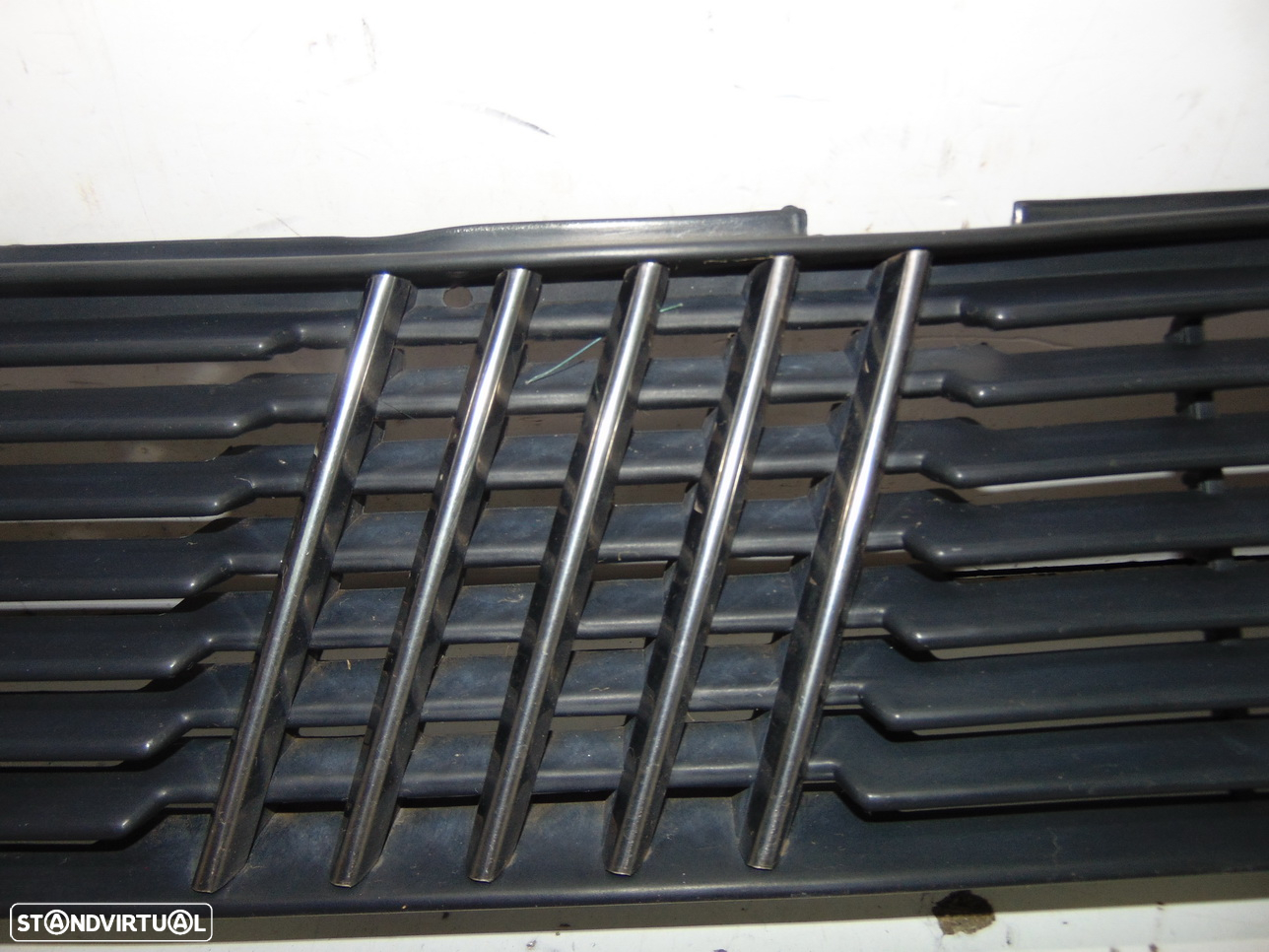 Fiat Uno 1º modelo grelha frontal e tampa porta luvas - 3