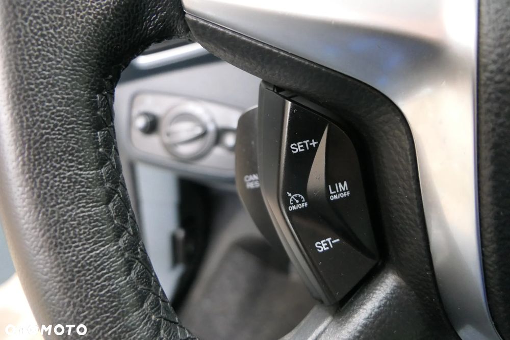 Ford C-MAX 1.6 Ti-VCT Titanium - 28