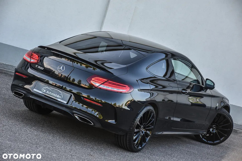 Mercedes-Benz Klasa C 300 Coupe 9G-TRONIC Night Edition - 7