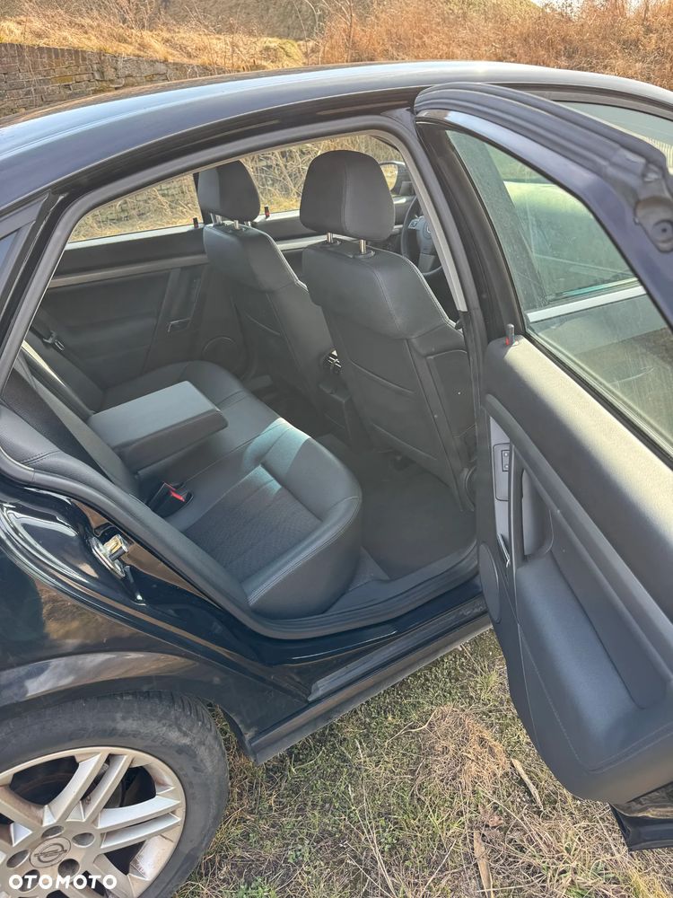 Opel Vectra 1.9 CDTI DPF Cosmo - 13