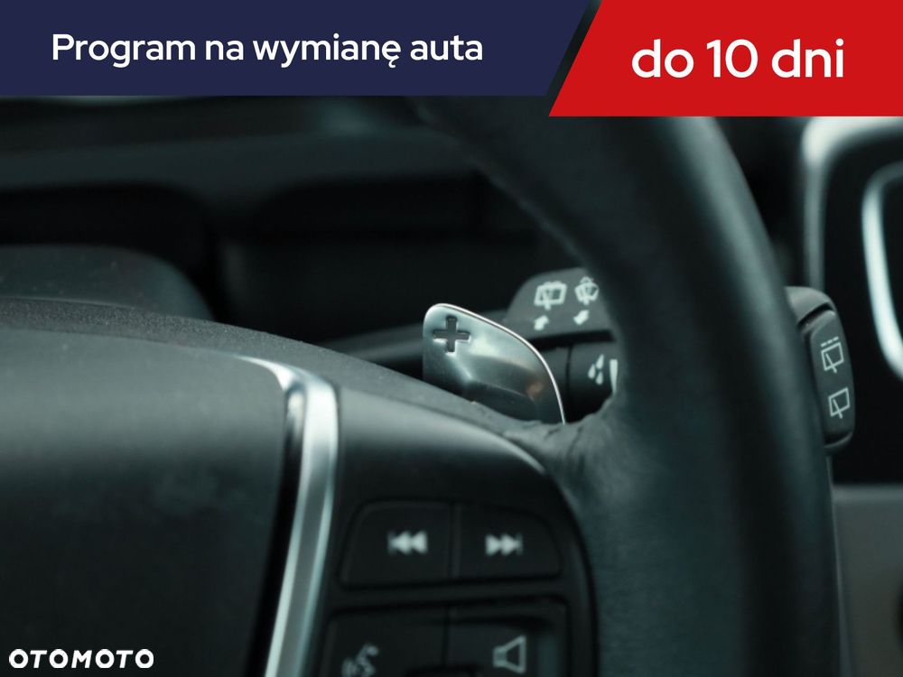 Volvo V60 Cross Country - 18