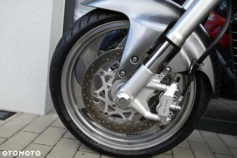 Suzuki Intruder - 15