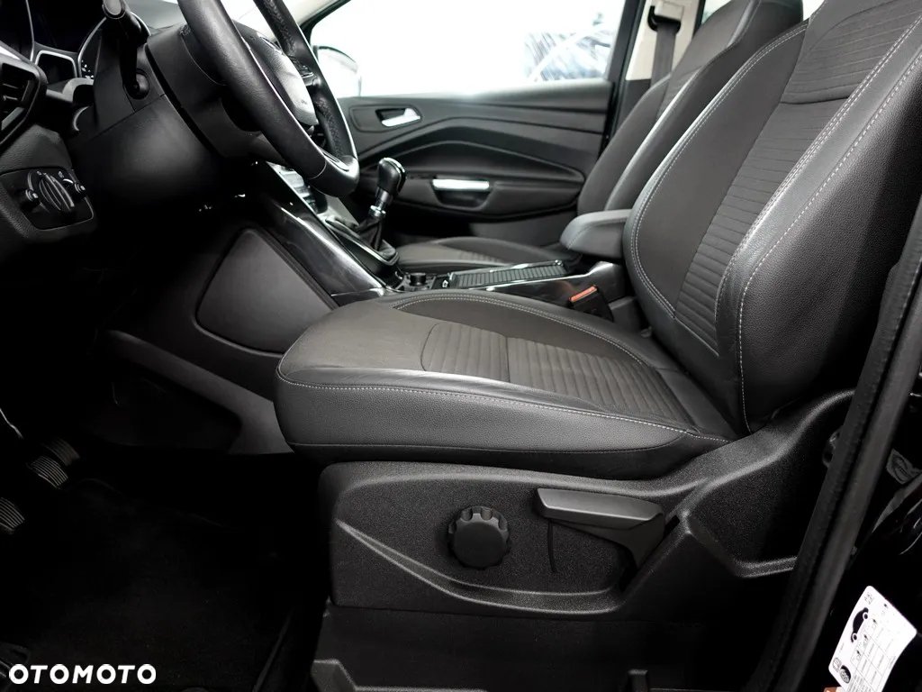 Ford Kuga 2.0 TDCi AWD Titanium - 15