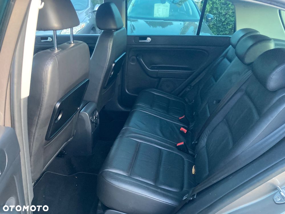 Volkswagen Golf Plus 2.0 TDI Comfortline DSG - 8