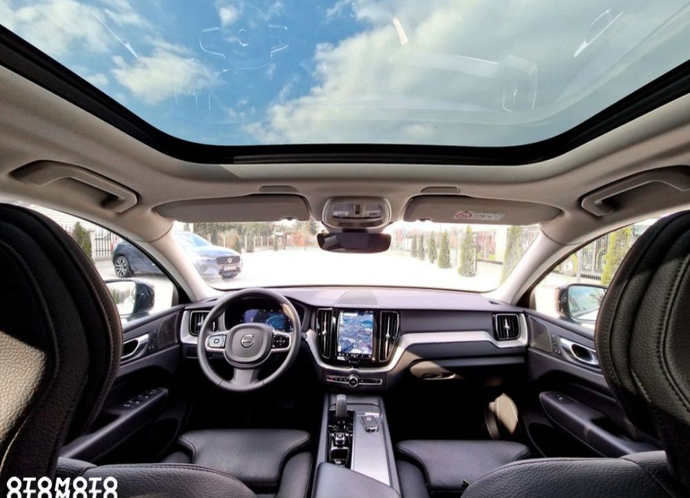 Volvo XC 60 B4 D Plus Dark - 9