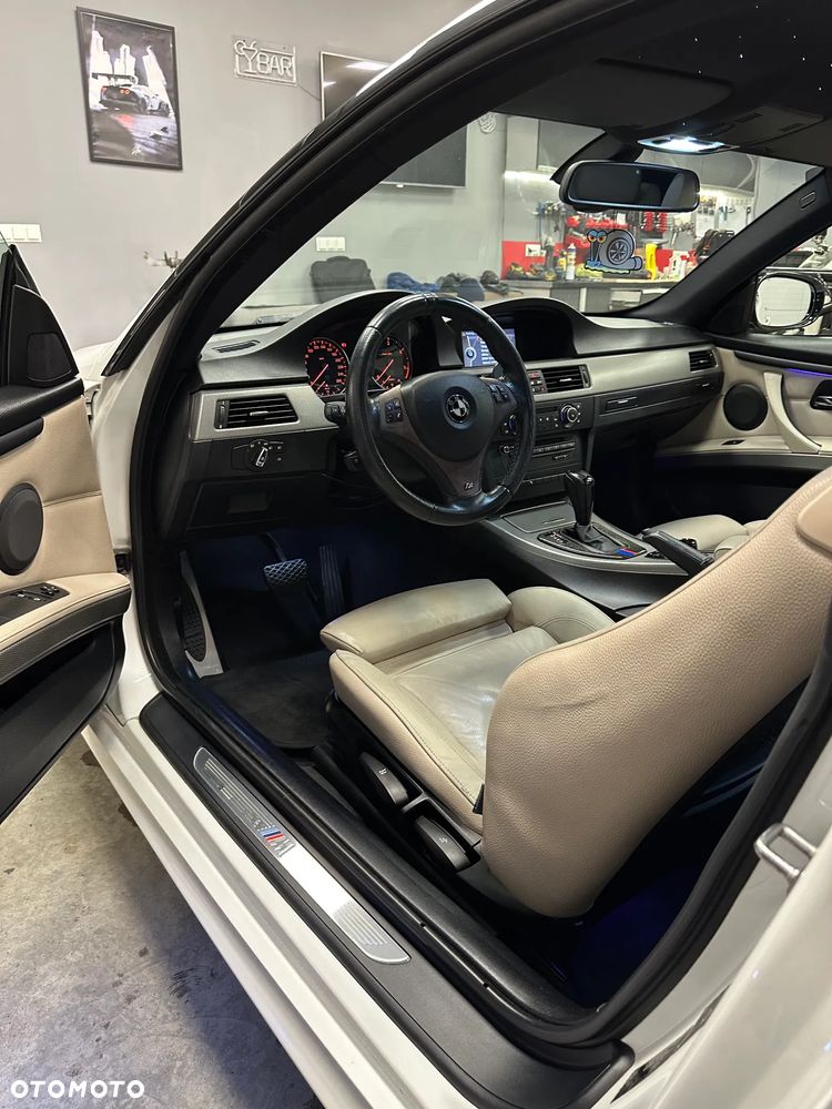 BMW Seria 3 320d DPF M Sport Edition - 17