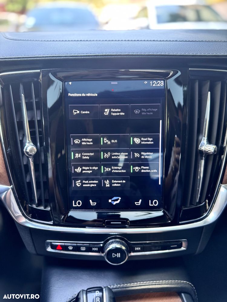 Volvo S90 D4 AWD Geartronic Inscription - 19