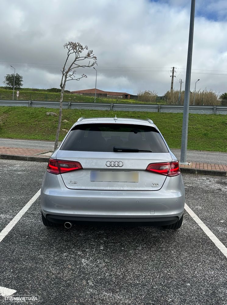 Audi A3 Sportback 1.6 TDI Advance Ultra - 3