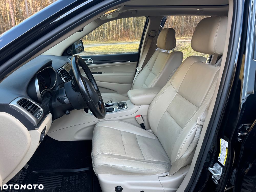 Jeep Grand Cherokee - 16