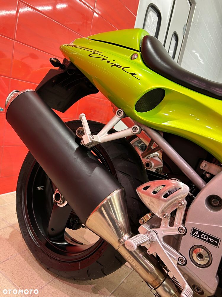 Triumph T - 9