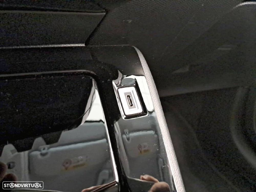 Peugeot 208 1.2 PureTech Allure EAT8 - 22