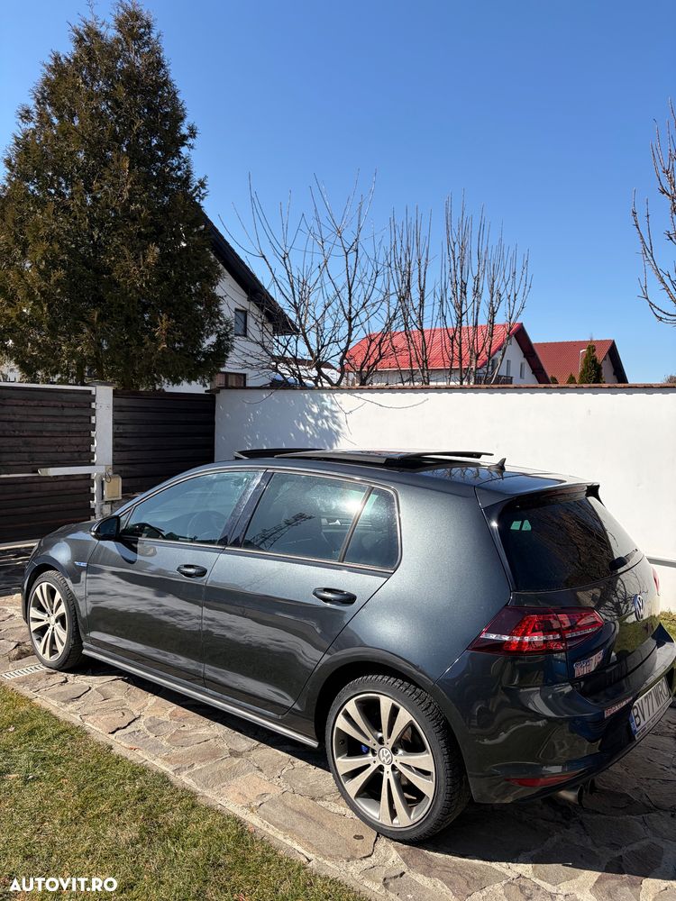 Volkswagen Golf - 12