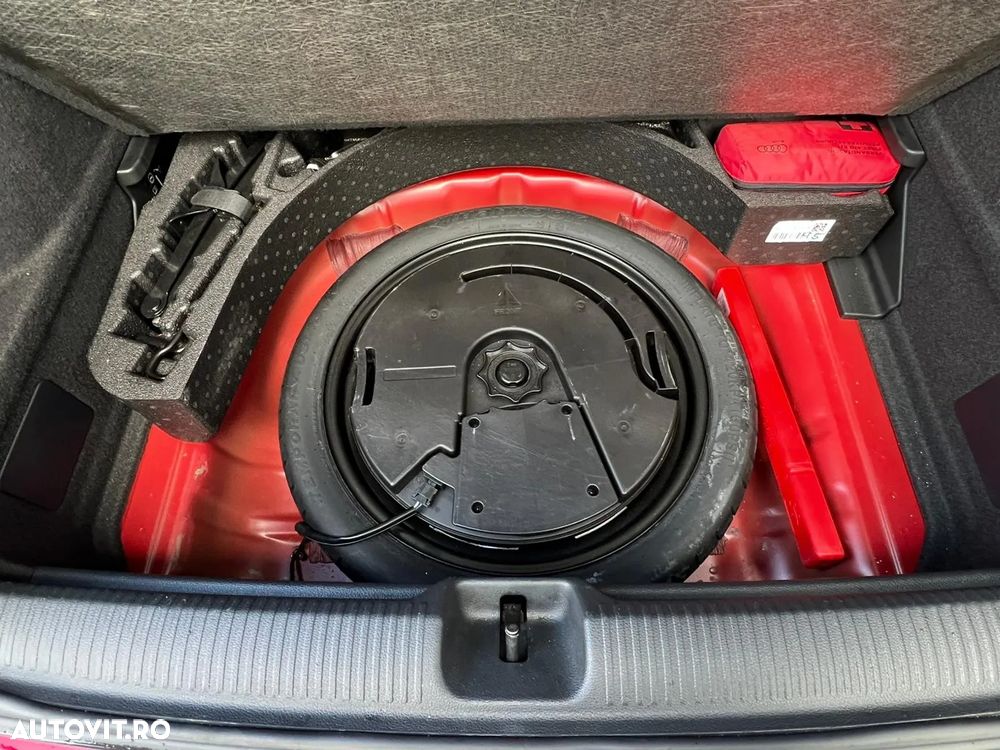 Audi Q2 35 TDI S tronic design - 30