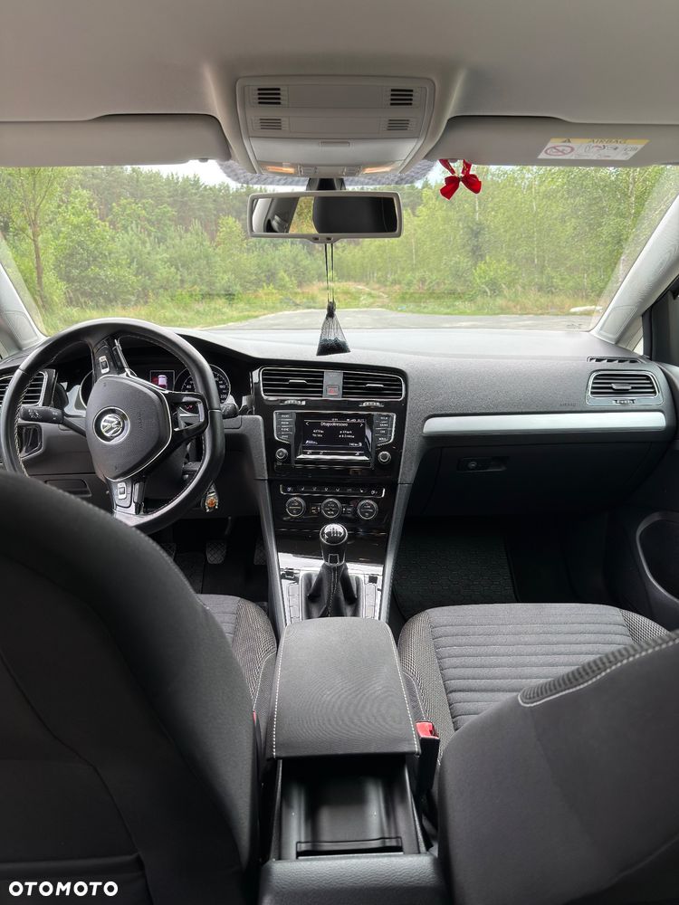 Volkswagen Golf - 12