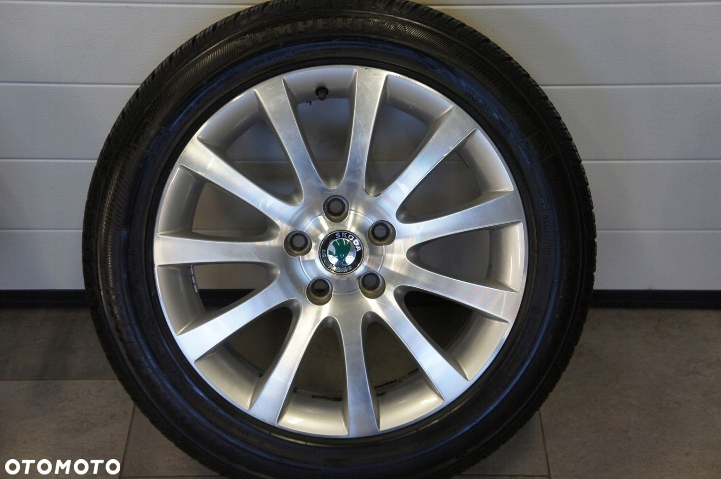 NR 294 Koła Zima Alufelgi Skoda Yeti 225/50/17 Dunlop ok. 7mm - 4