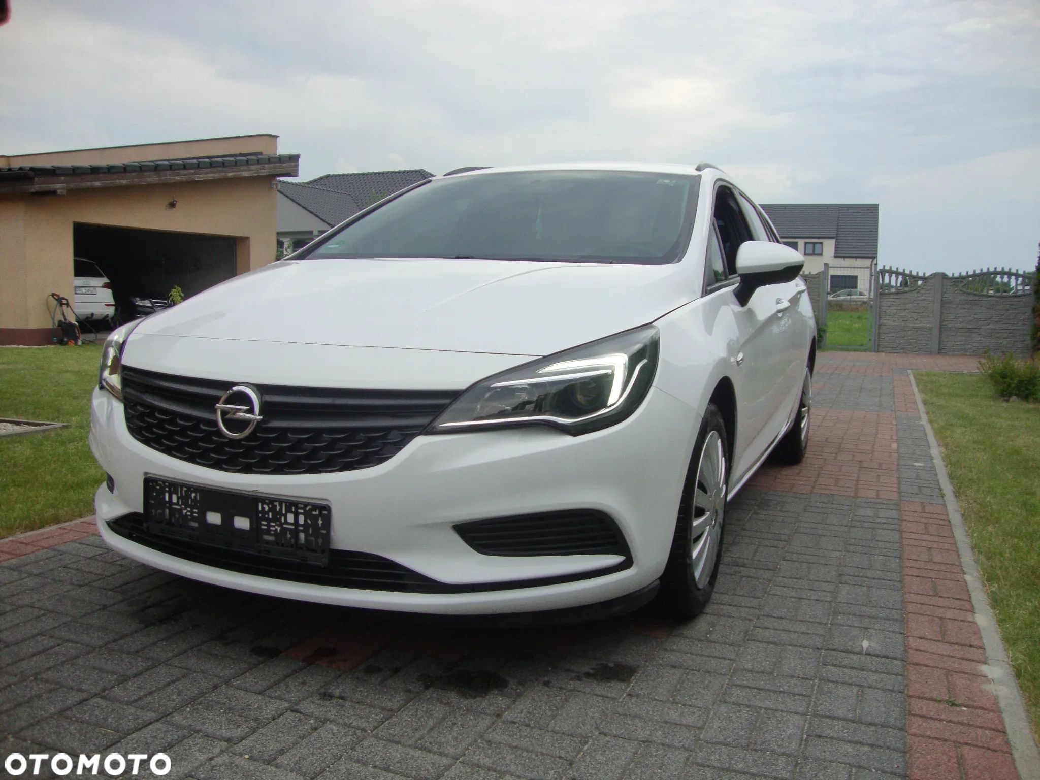 Opel Astra - 1