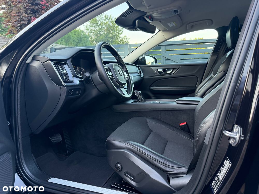 Volvo V60 Cross Country D3 Geartronic Momentum - 26