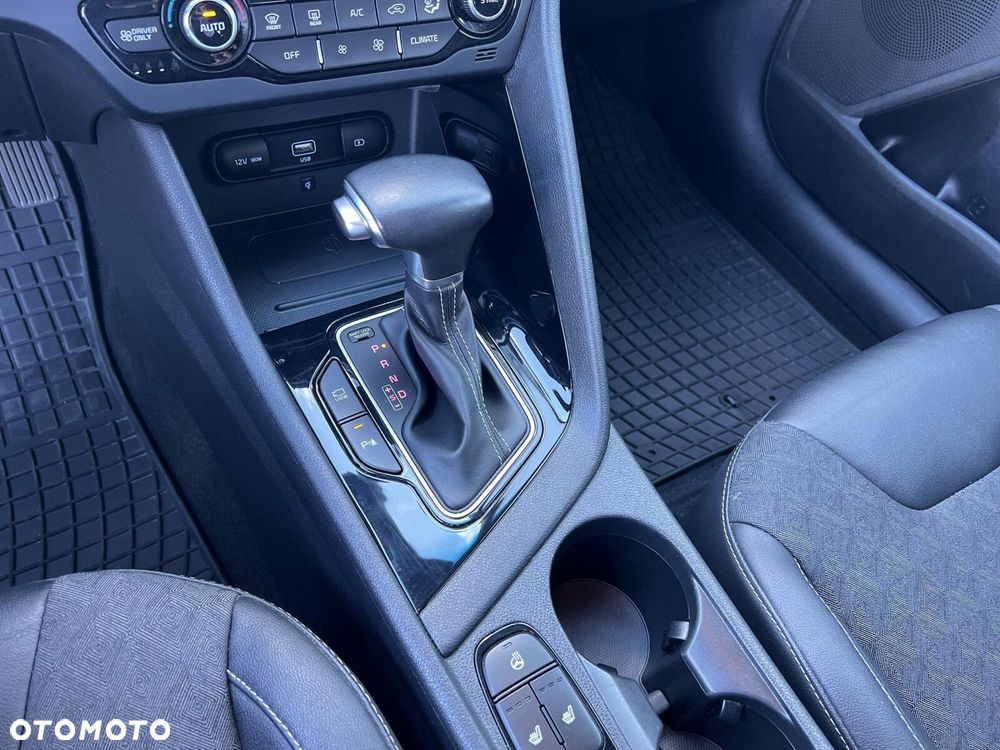 Kia Niro - 23
