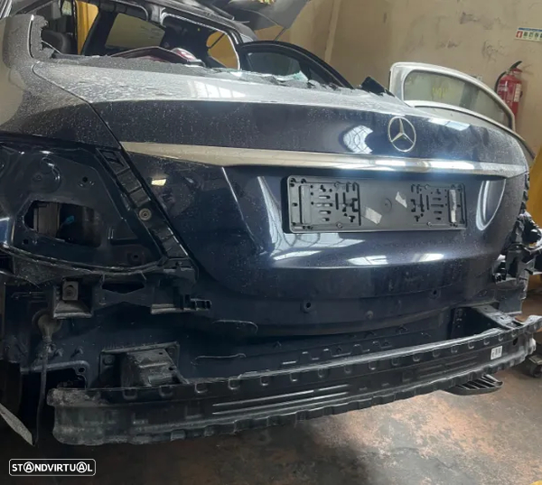 Tampa Mala Mercedes E220 W213 Ano 2020